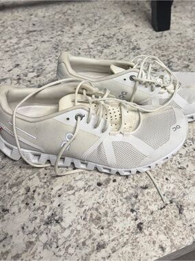 On clouds running shoes white